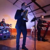 Busco mujer de 19 a 35 años 
Alta y