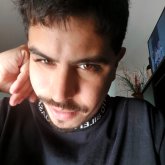 Busco conocer gente. Una persona