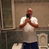 Pensionista. Mujeres hasta 65 la