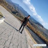 Sld. Busco pareja. Amigas cerca.