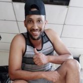 Trabajando. Busco conocer gente. Chicas.