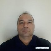 Empleado. Busco conocer gente. Busco