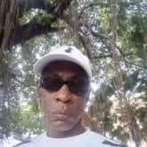 Busco una mujer que me quiera y dese