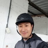 Mujer hermosa guapa encantadora. Todo