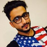 Encuentra Hombres solteros en India, Indios solteros