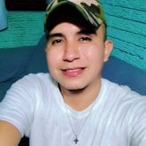 Electricista. Busco mujeres. Soy