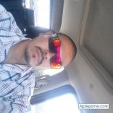 Busco ligar. Soy un hombre muy