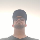 Busco pareja. Trabajador, honesto, leal.