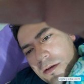 Busco pareja. Mujer. Alegre. Ninguno.