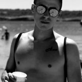 Operario. Buscando mujeres aver. Buenas