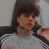 Busco ligar. Matar el tiempo. Ig: