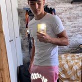 Estoy buscando a una chica. Soy cani