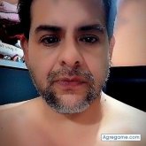 Busco ligar. Una chica hermosa no