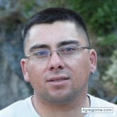 Encuentra Hombres solteros en Sort