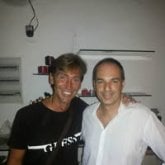 Autonomo. Busco una mujer 
Que viva en