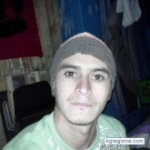 Encuentra Hombres solteros en Utila