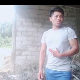 Una mujer de 18 a 25 años. Soltero y