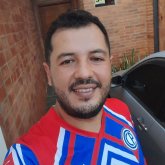 Empleado. Busco mujer edad y físico no