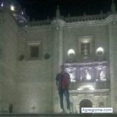 Empleado. Busco pareja. Busco mujeres