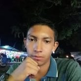 Busco ligar. Bueno una mujer de 22 en