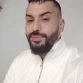 Trabajador. Diversión y conocer gente.