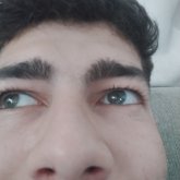 Una chica con quién compartir que sea