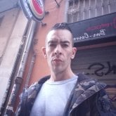 Divertida, cariñosa y buena. Divertido,